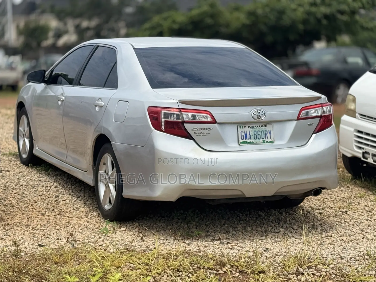 Toyota Camry SE 4dr Sedan (2.5L 4cyl 6A) 2013 Silver