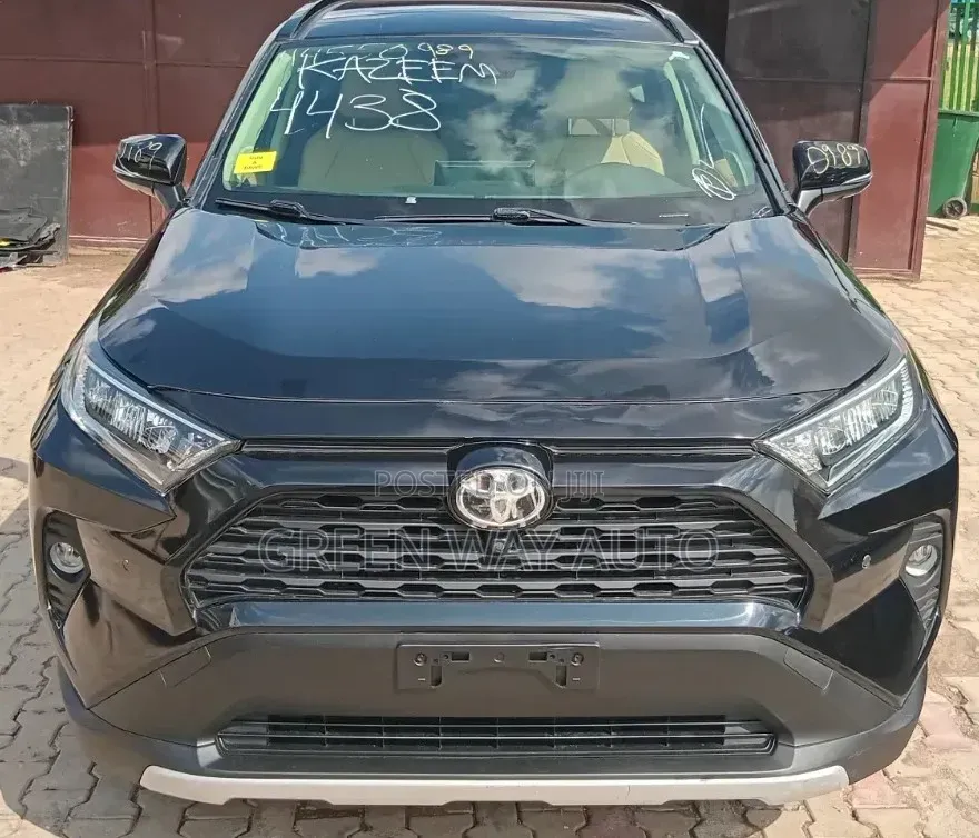 Toyota RAV4 Limited AWD 2019 Matt Black