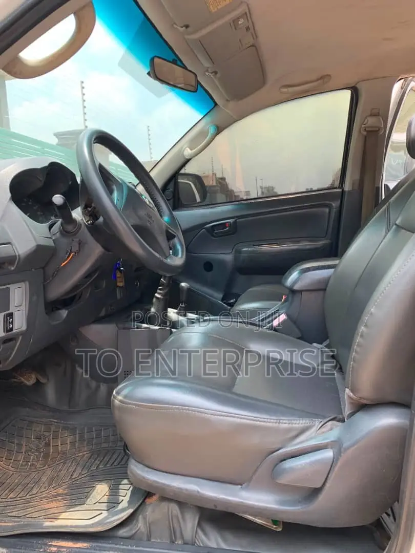 Toyota Hilux 2014 White