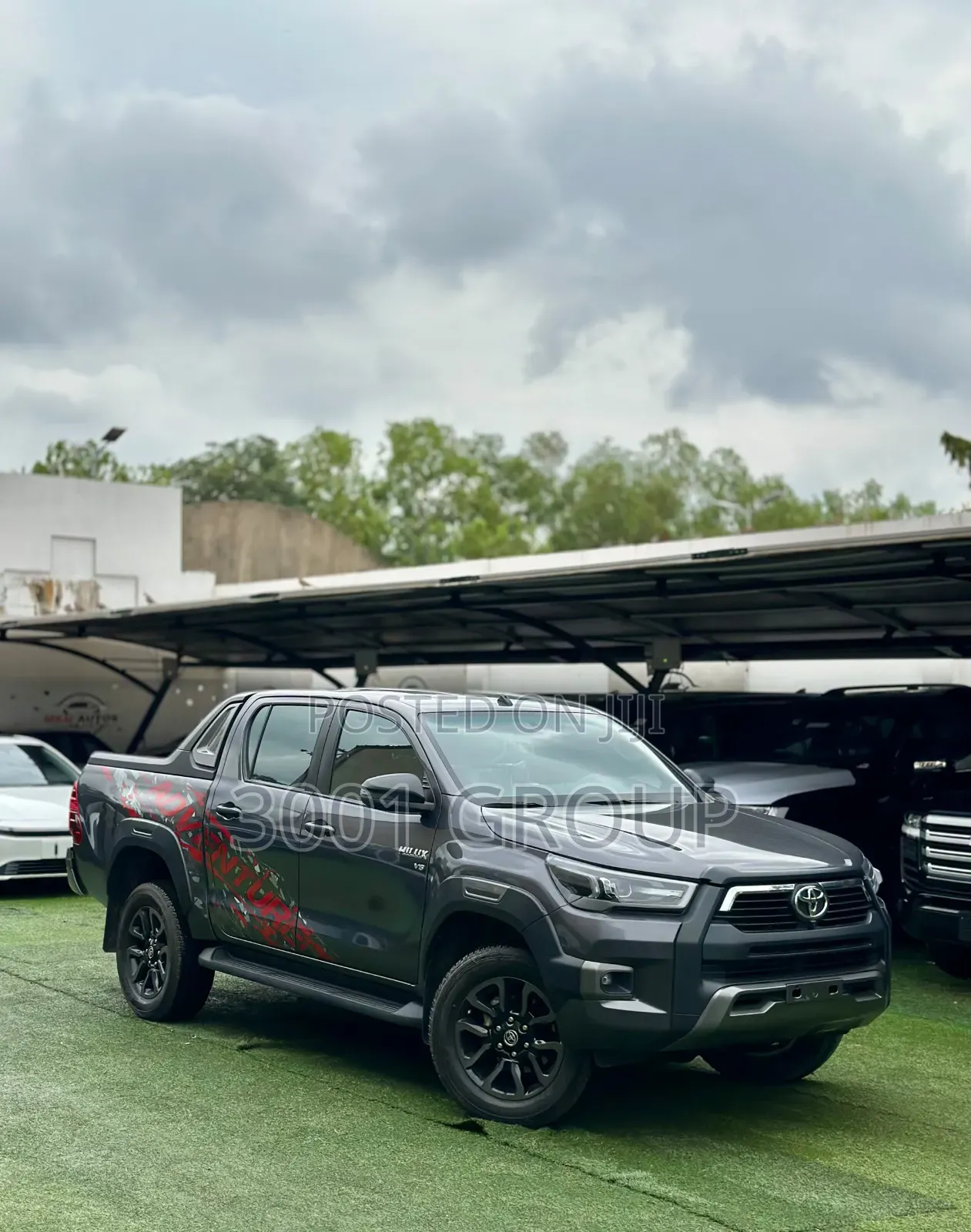 New Toyota Hilux 2026 Gray