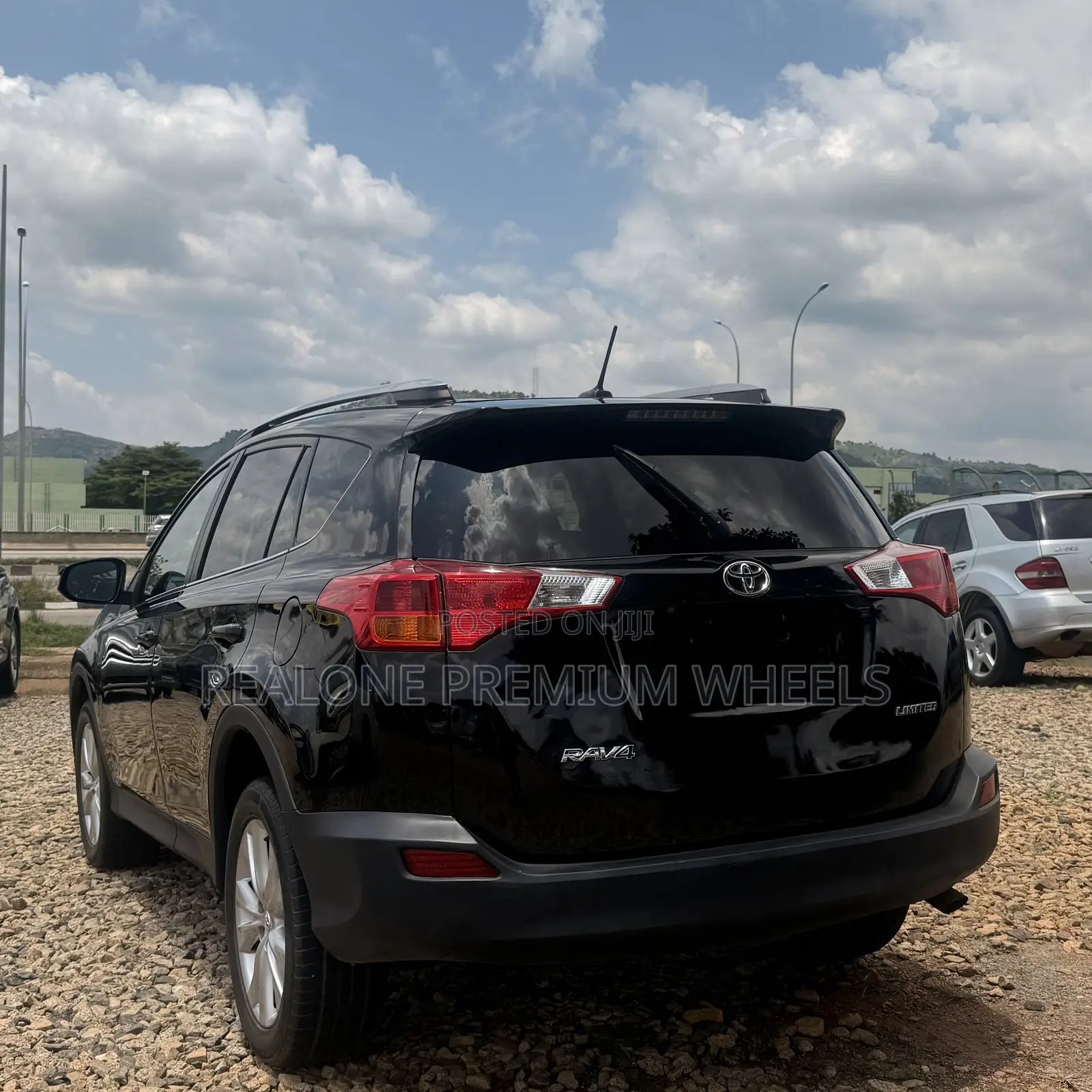 Toyota RAV4 Limited AWD (2.5L 4cyl 6A) 2013 Black