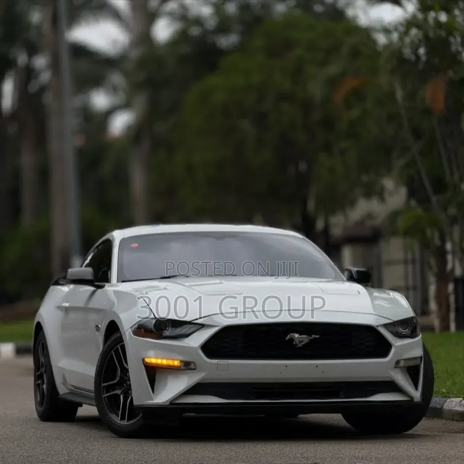 Ford Mustang 2019 White
