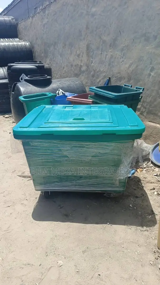 660 Litres Waste Bin With Tyres.