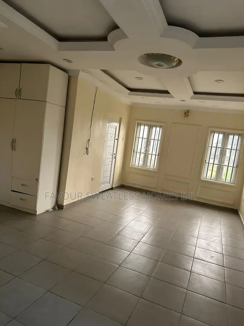 3bdrm Apartment in Private Est, Isheri North for rent