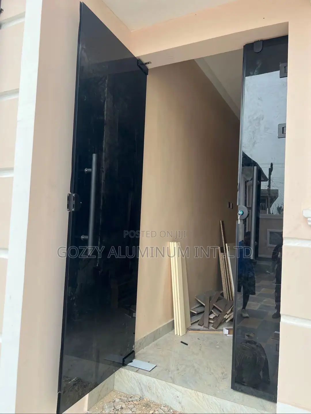 Frameless Glass Door (10mm Tampered Glass )