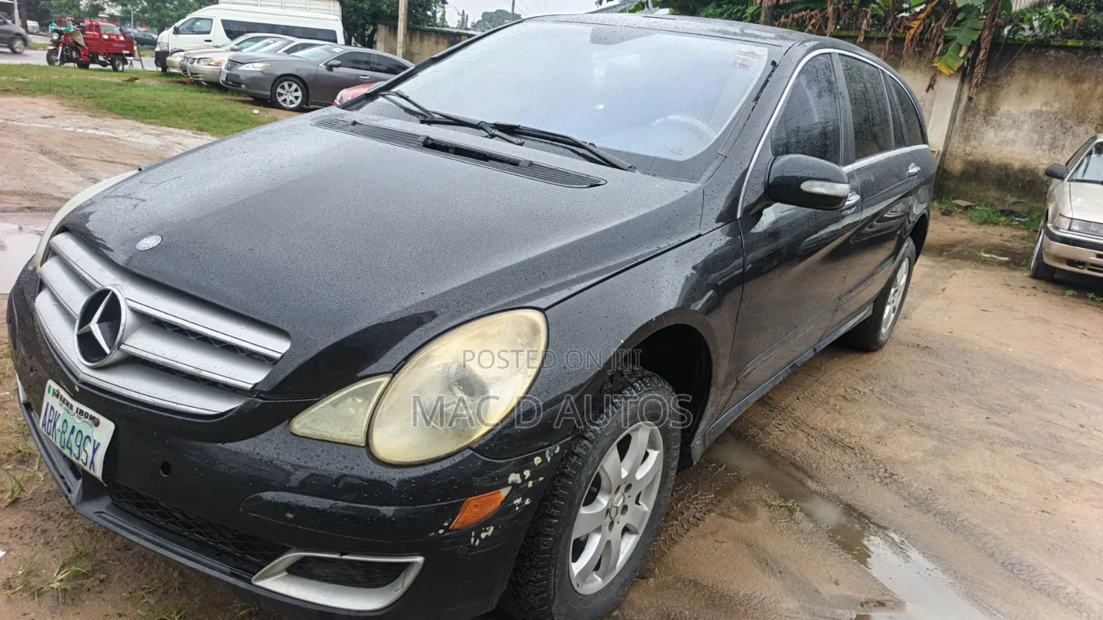Mercedes-Benz R-Class 2010 Black