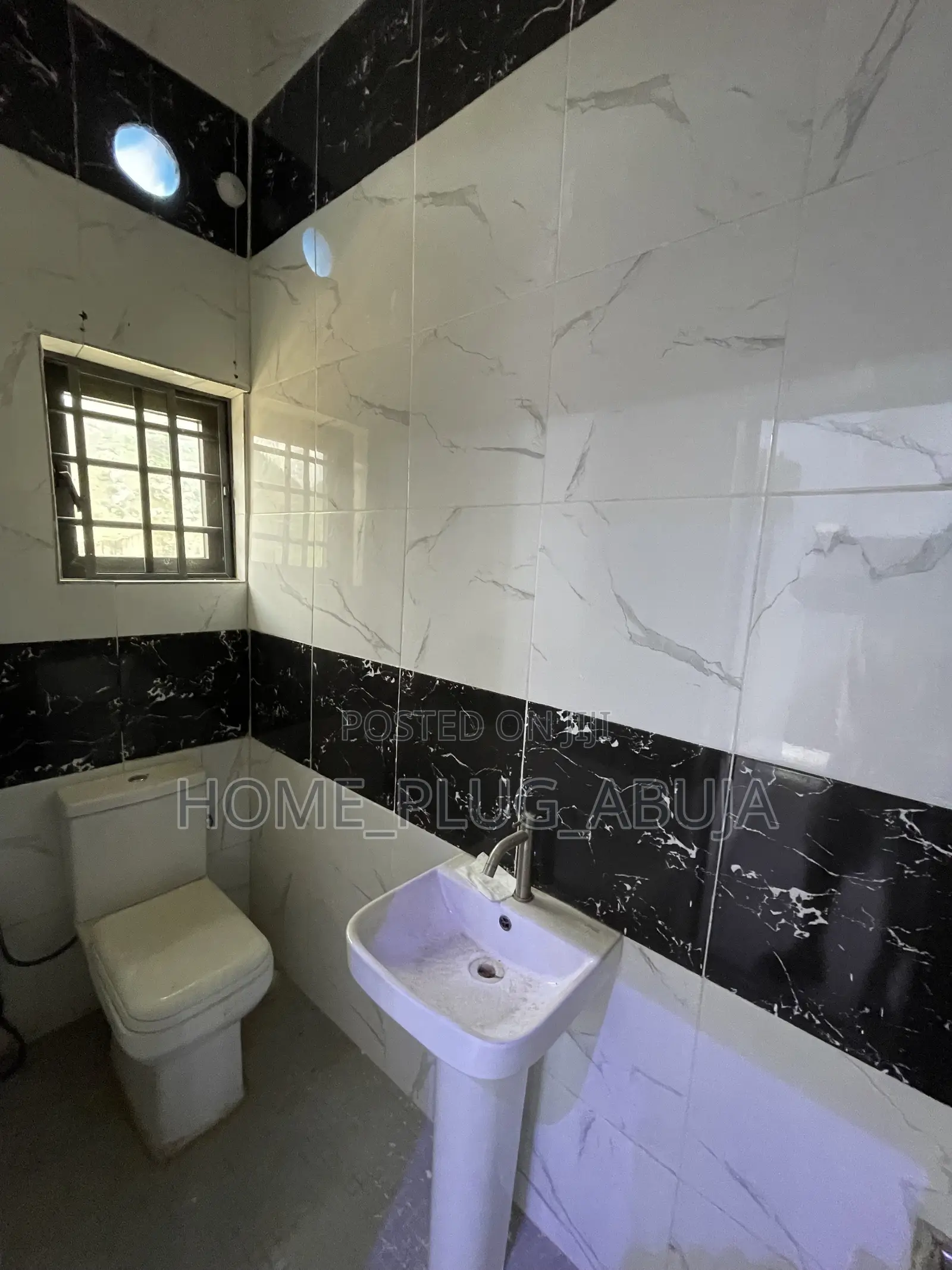 2bdrm Block of Flats in News Engineering, Kubwa for rent