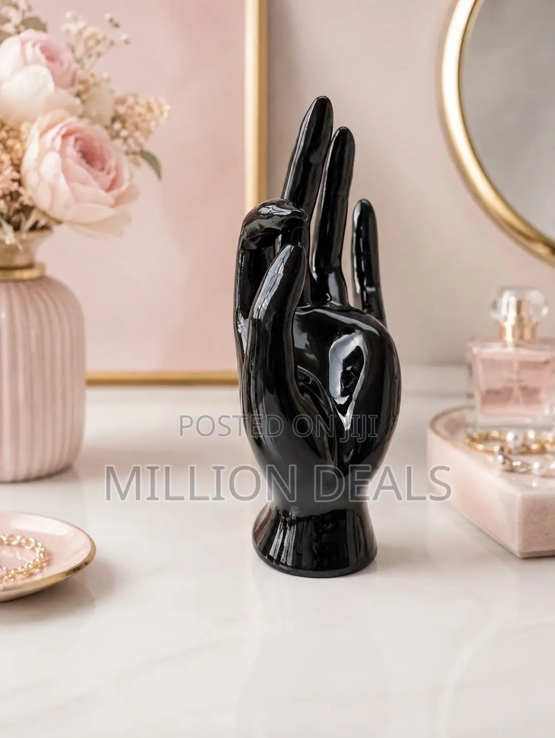 Mannequin Hand Jewelries Ring Display