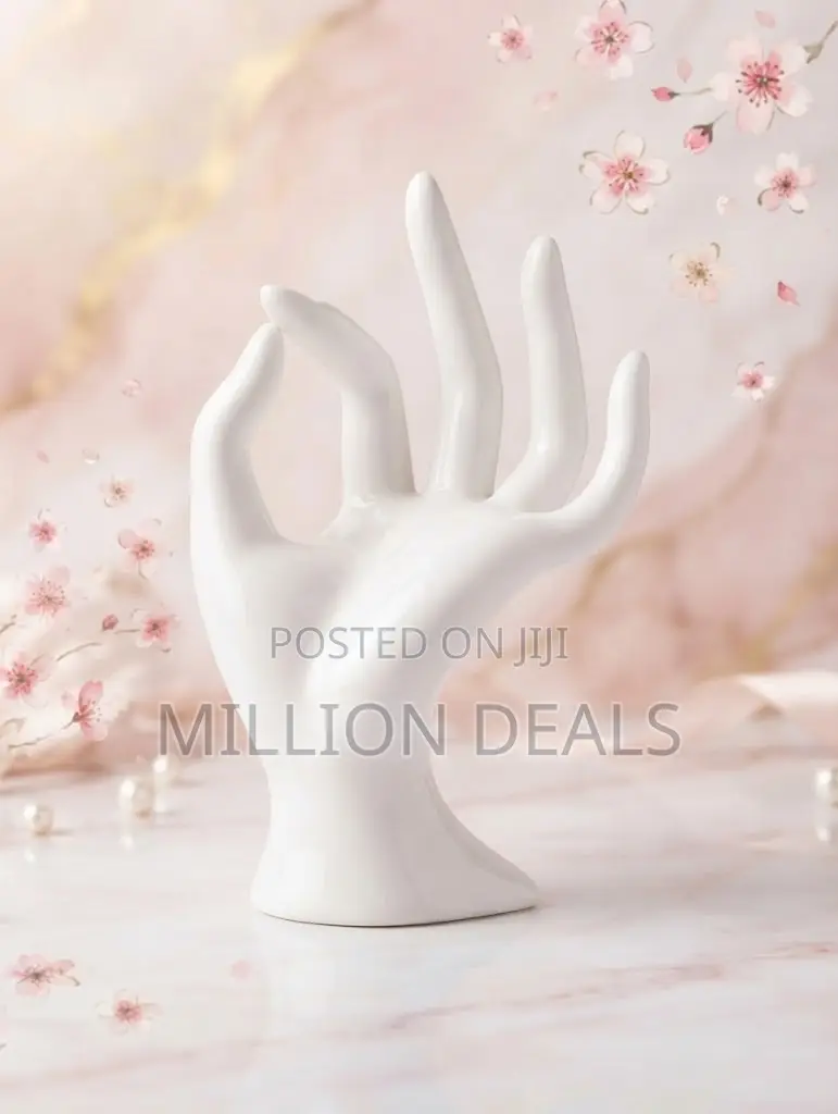 Mannequin Hand Jewelries Ring Display