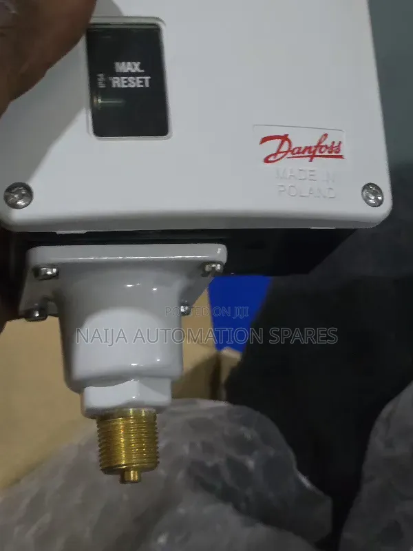 Danfoss | 017-520466 | RT116 Max Reset Pressure Switch 1 to 10 Bar