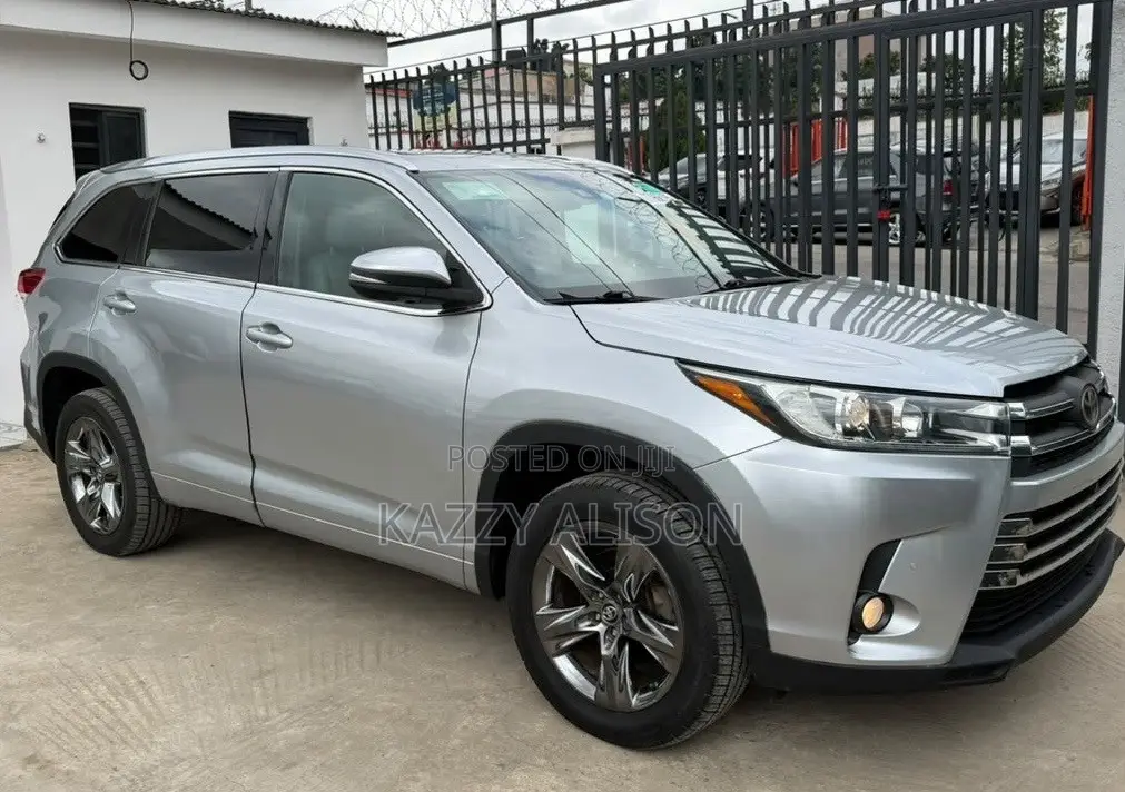 Toyota Highlander Limited Platinum 4x4 V6 (3.5L 6cyl 8A) 2017 Silver