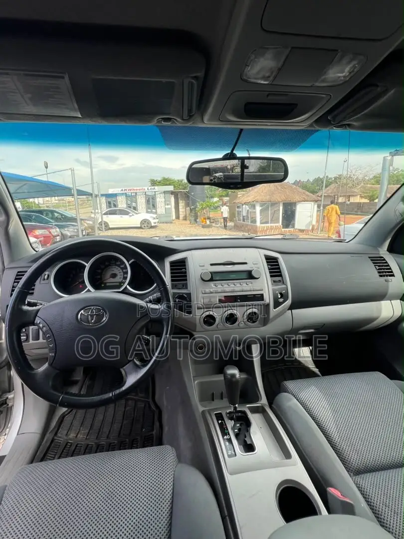 Toyota Tacoma 2006 Gray