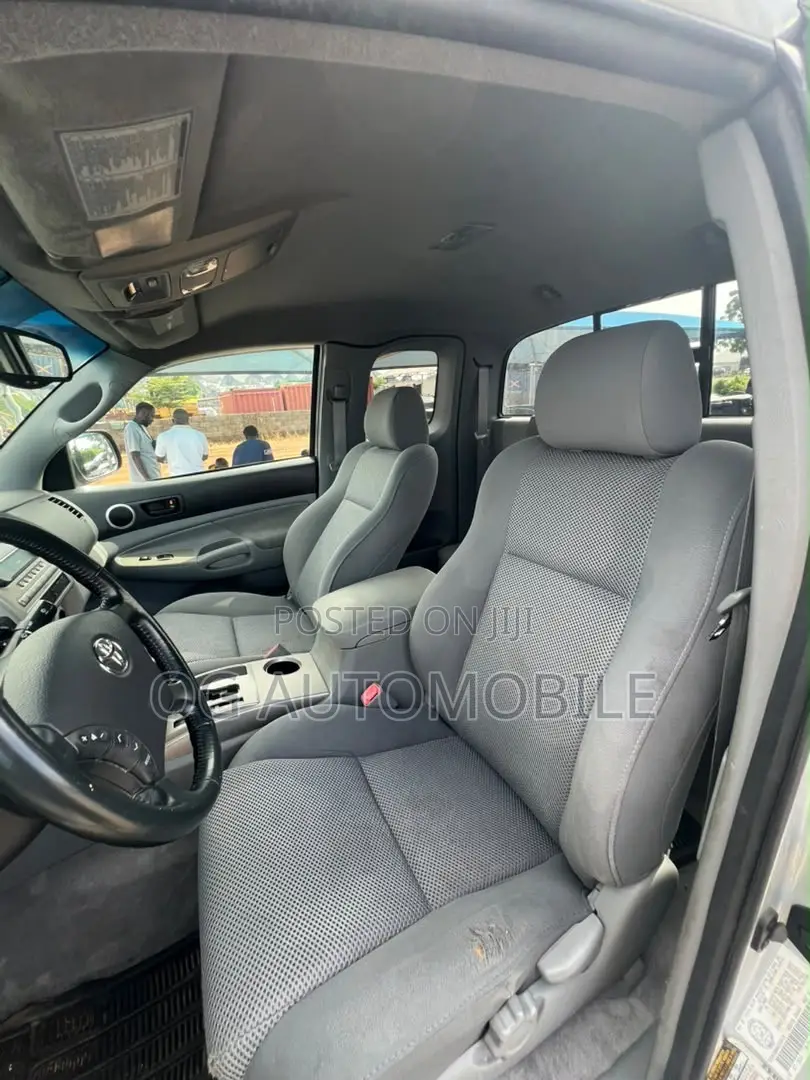 Toyota Tacoma 2006 Gray