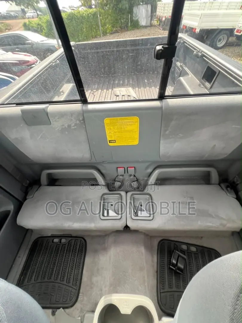 Toyota Tacoma 2006 Gray