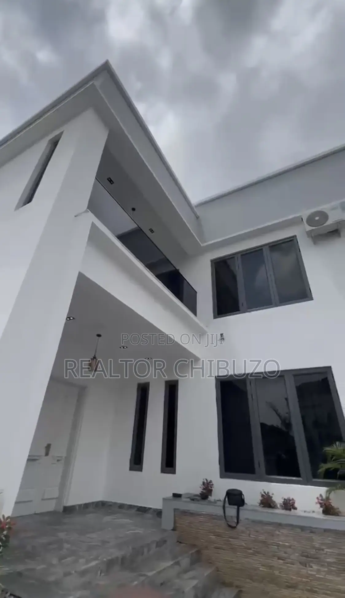 Furnished 8bdrm Villa in Abuja Top Realty, Guzape District for sale