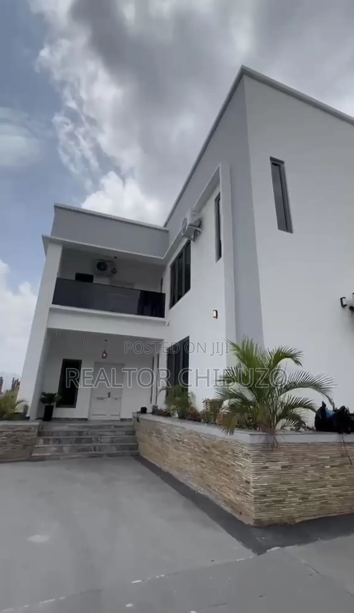 Furnished 8bdrm Villa in Abuja Top Realty, Guzape District for sale