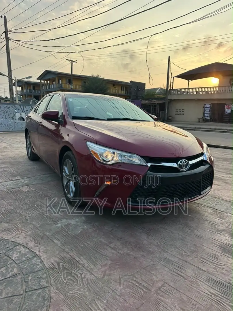 Toyota Camry SE 4dr Sedan (2.5L 4cyl 6A) 2015 Red
