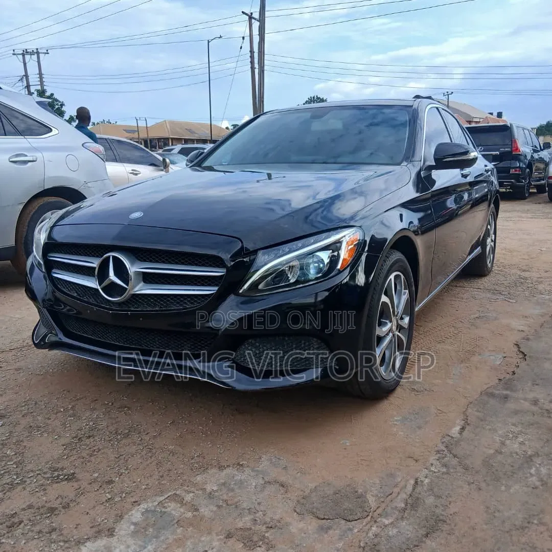 Mercedes-Benz C300 2015 Black