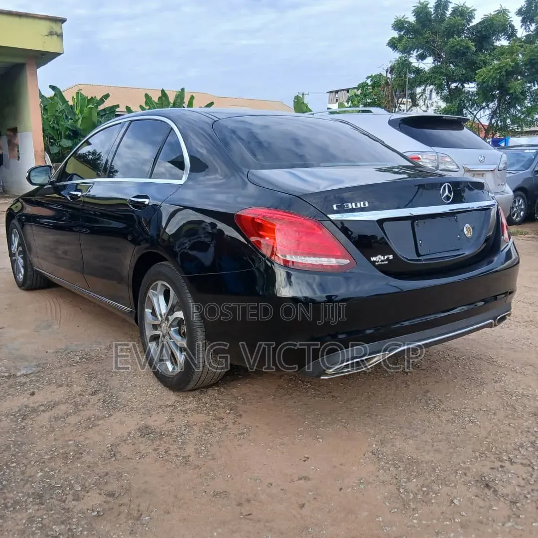 Mercedes-Benz C300 2015 Black