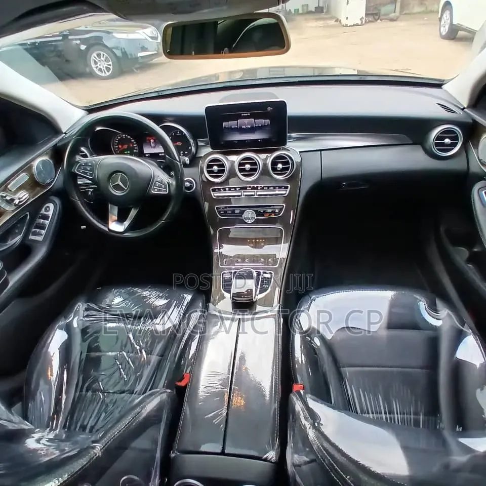 Mercedes-Benz C300 2015 Black