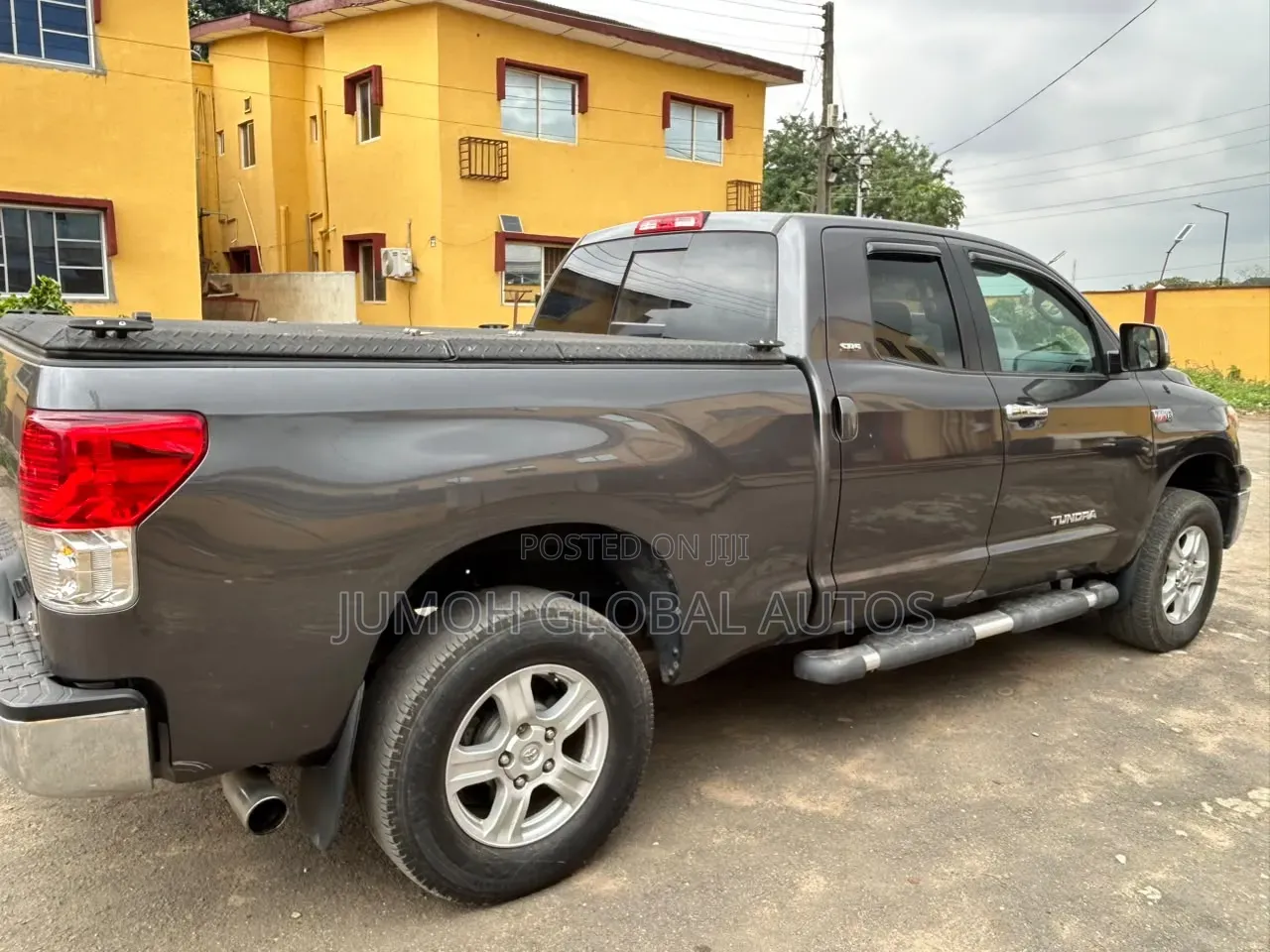 Toyota Tundra Double Cab 4x4 Limited 2012 Gray