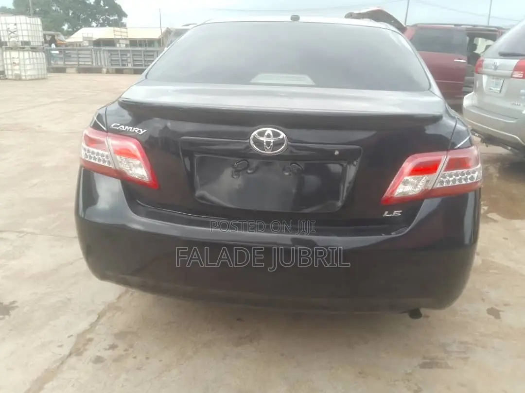 Toyota Camry LE 4dr Sedan (2.5L 4cyl 6A) 2011 Black