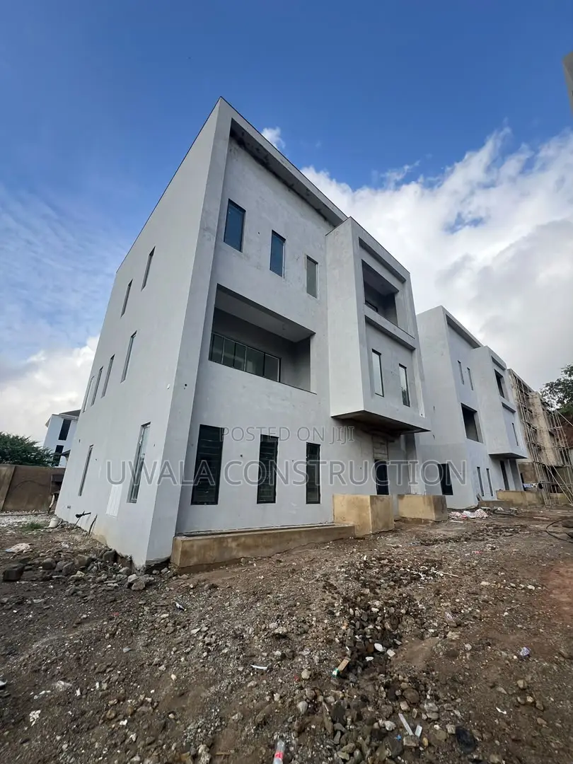 6bdrm Duplex in Guzape District for sale
