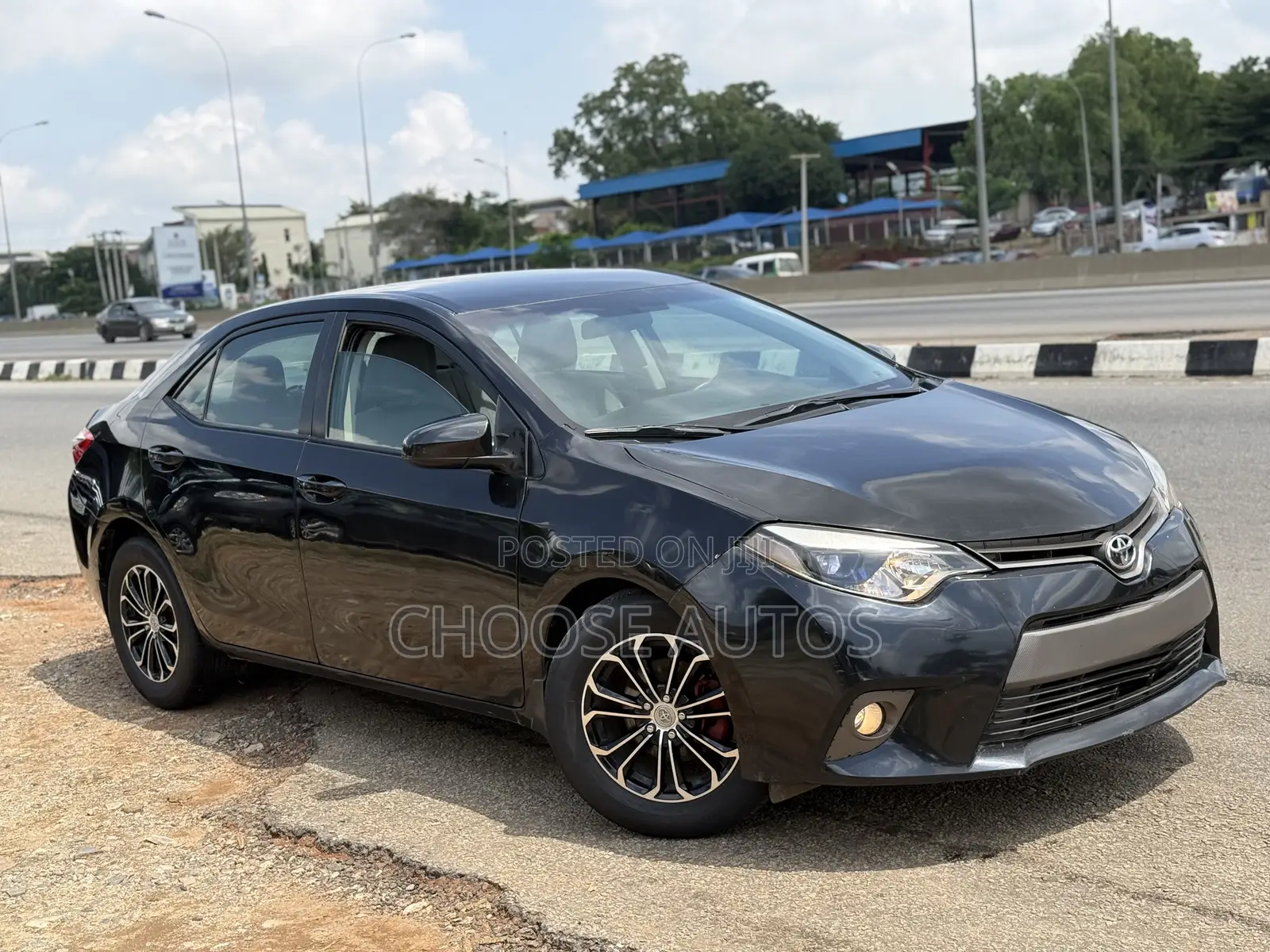 Toyota Corolla LE 4dr Sedan (1.8L 4cyl CVT) 2015 Black