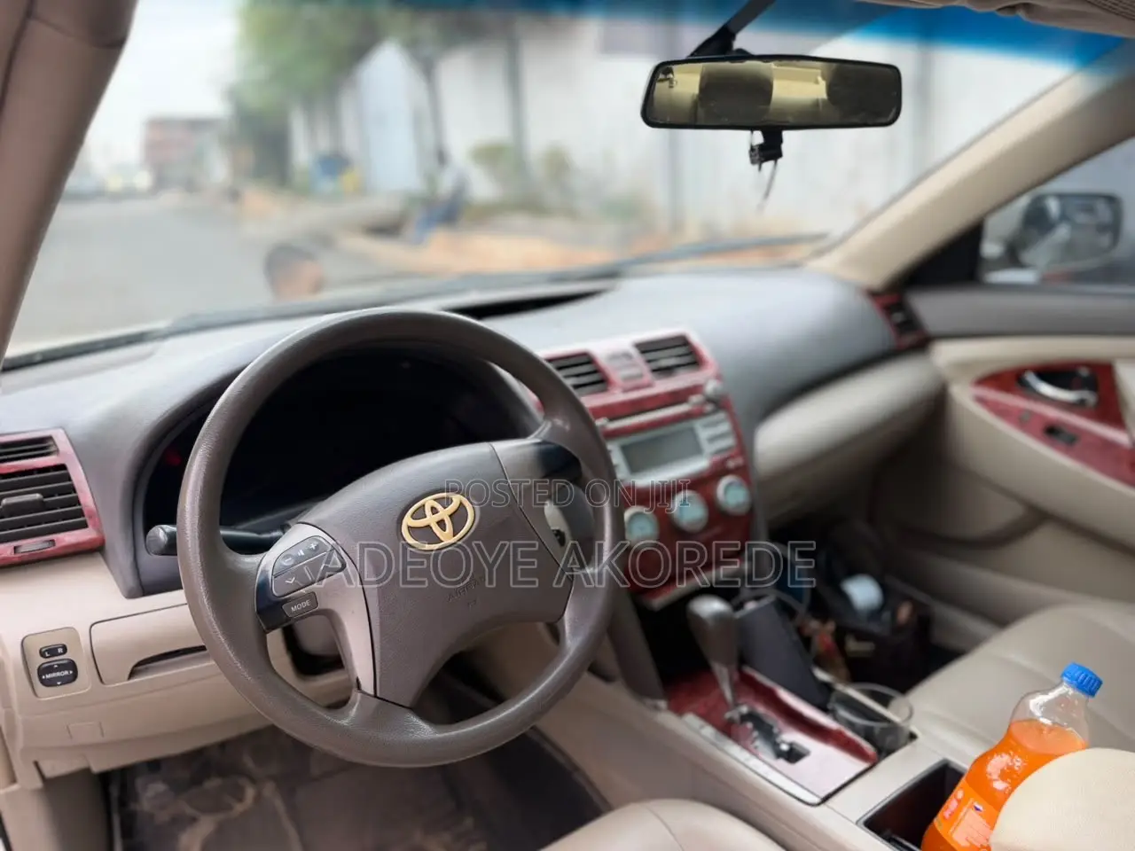 Toyota Camry XLE 4dr Sedan (2.4L 4cyl 5A) 2009 Gold