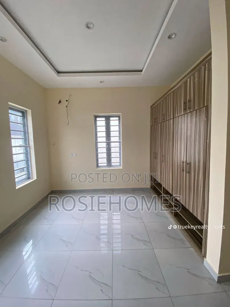 4bdrm Duplex in Oral Estate, Lekki Phase 1 for rent
