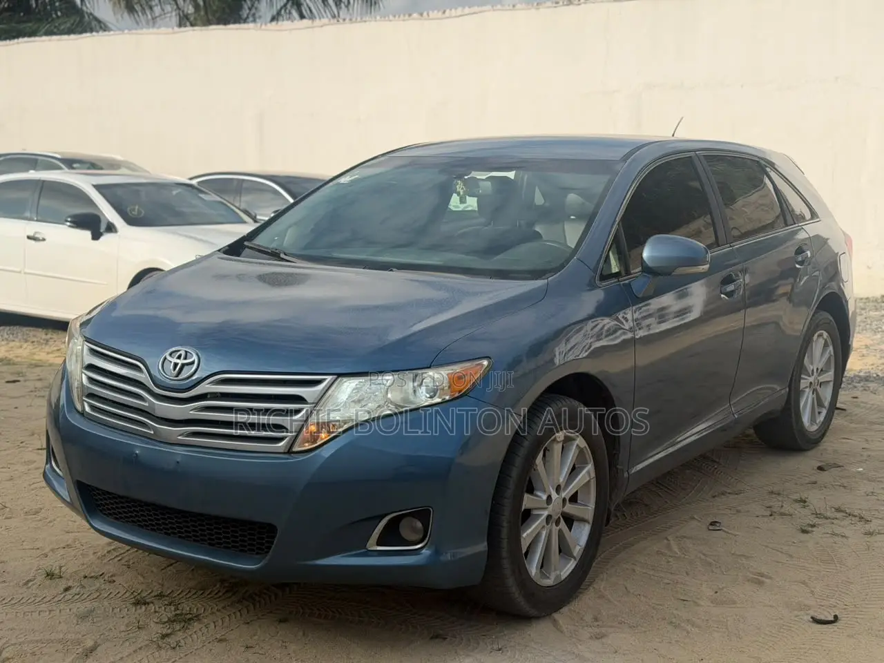 Toyota Venza LE 2010 Blue