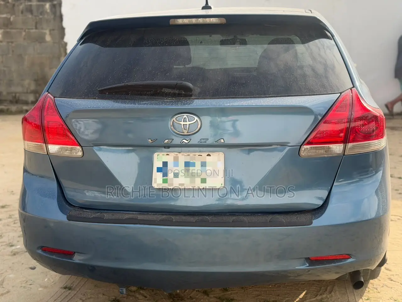 Toyota Venza LE 2010 Blue