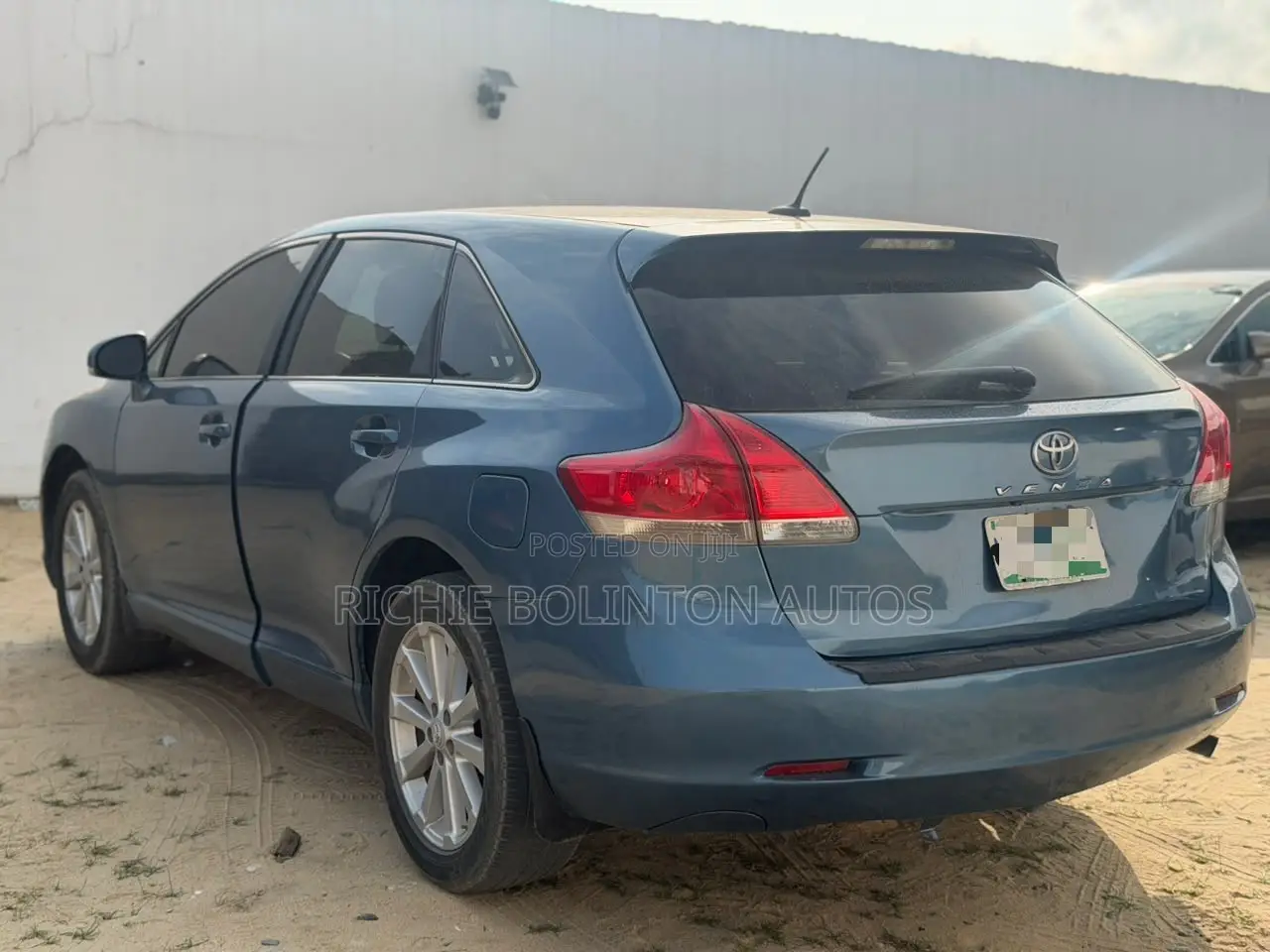 Toyota Venza LE 2010 Blue