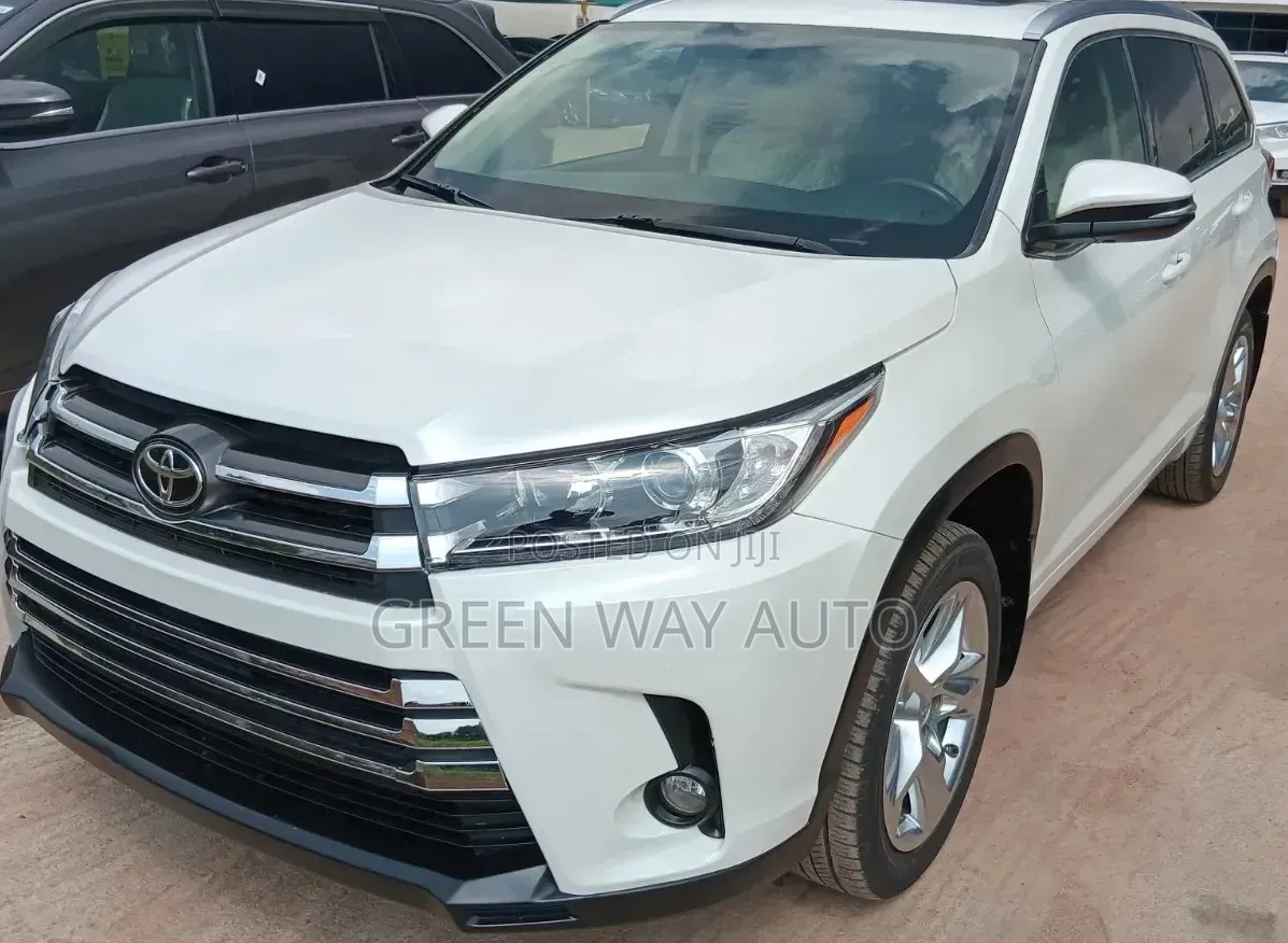 Toyota Highlander Limited 2019 Off white