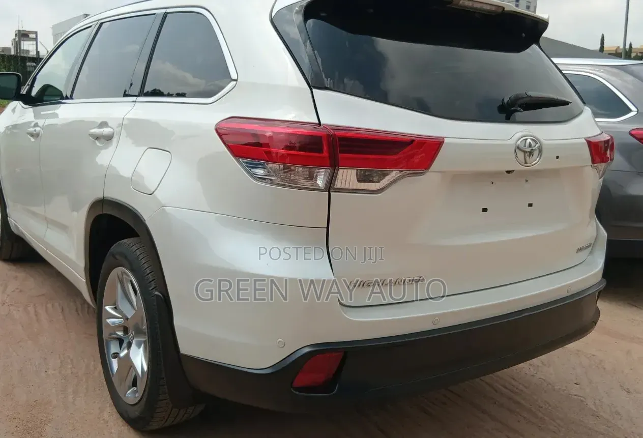 Toyota Highlander Limited 2019 Off white