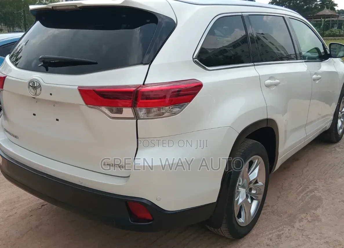 Toyota Highlander Limited 2019 Off white