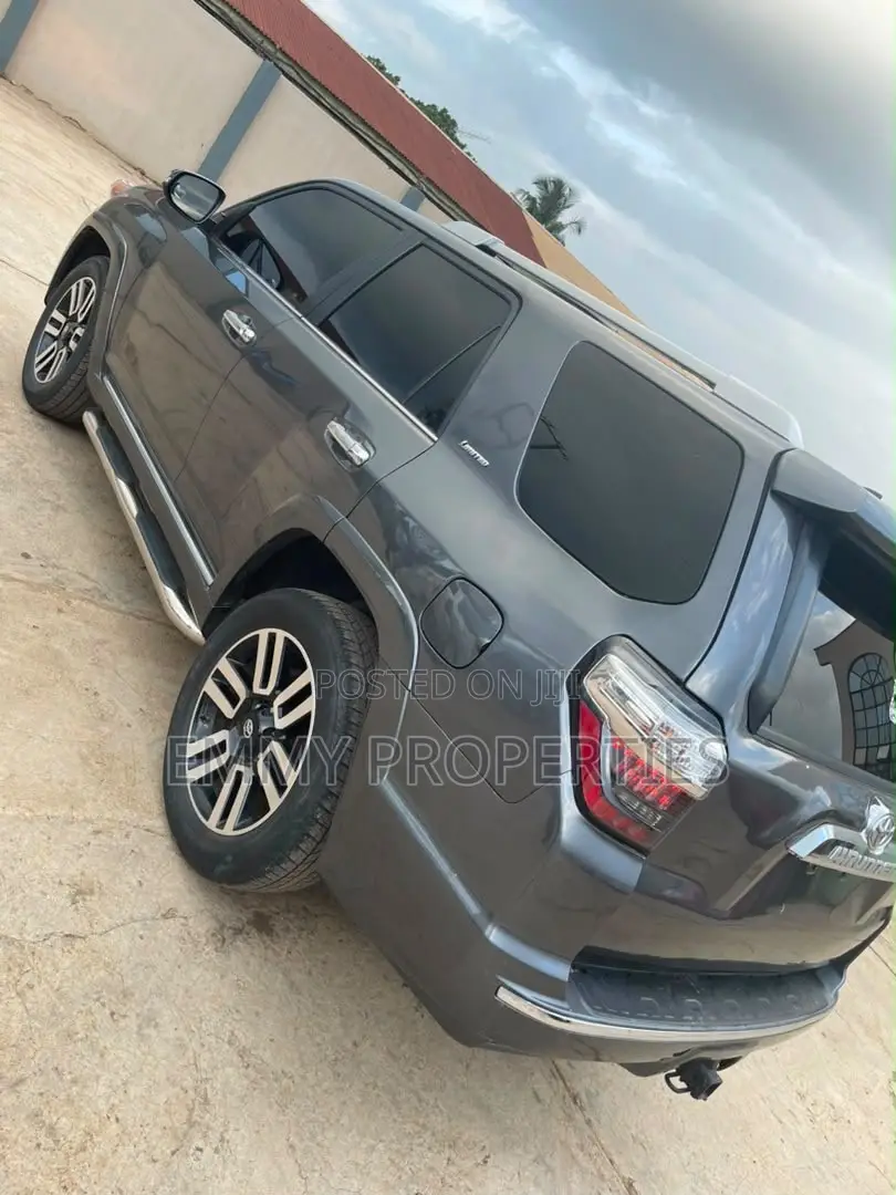Toyota 4-Runner 2017 Gray