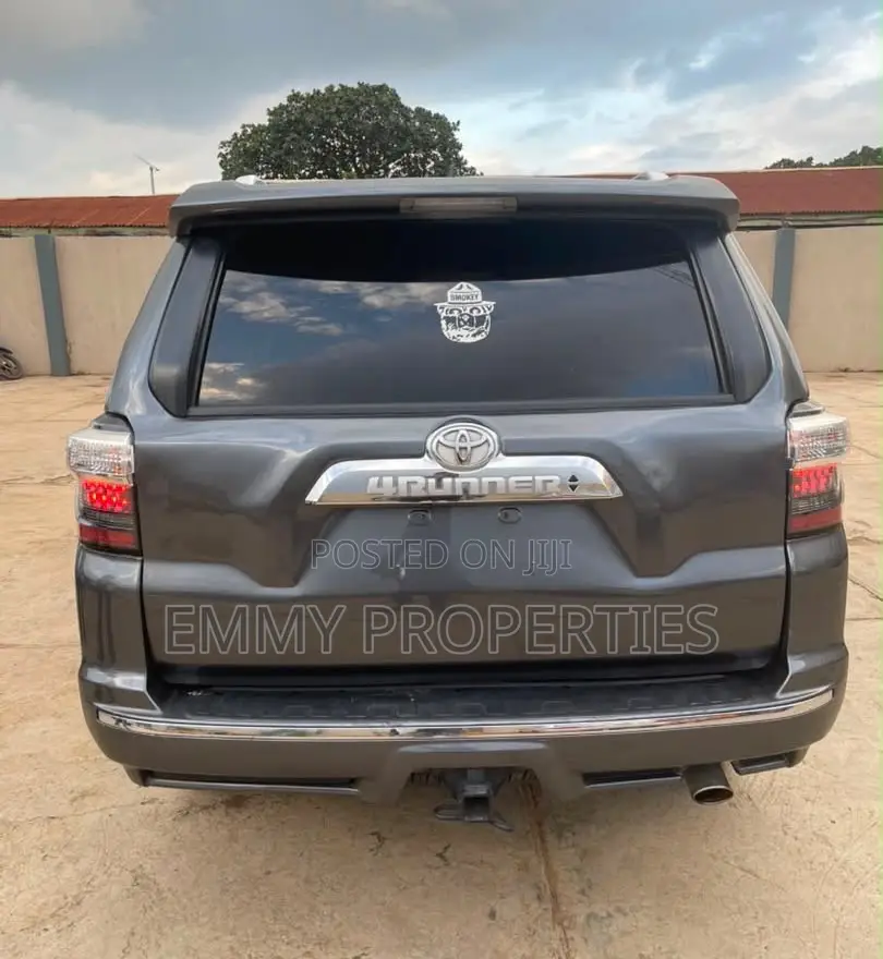 Toyota 4-Runner 2017 Gray