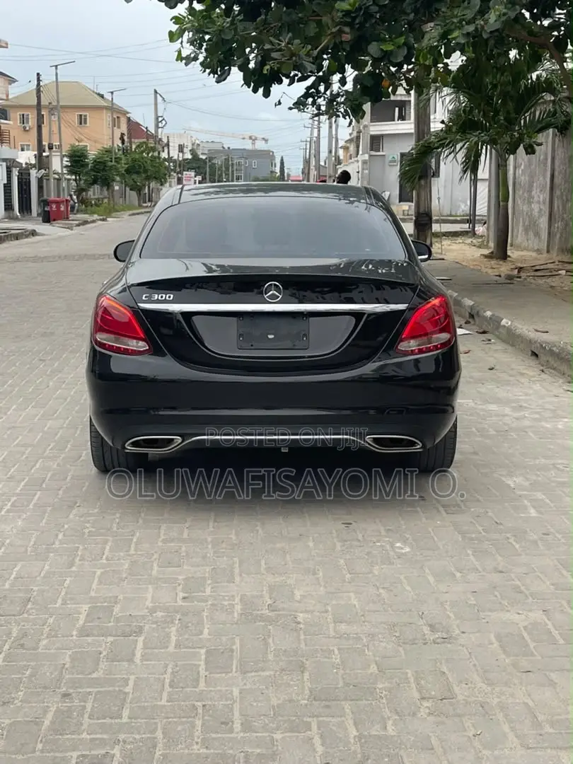 Mercedes-Benz C300 Base 4Matic Sedan AWD (2.0L 4cyl 7A) 2017 Black