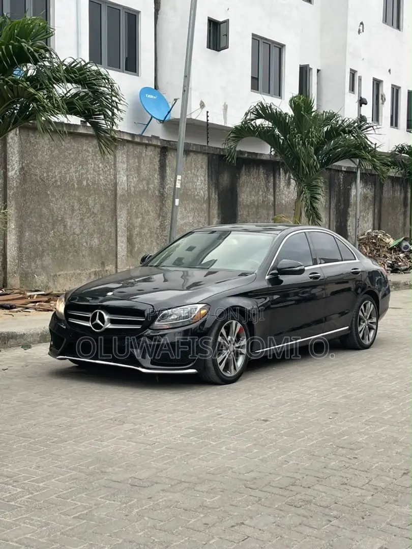 Mercedes-Benz C300 Base 4Matic Sedan AWD (2.0L 4cyl 7A) 2017 Black