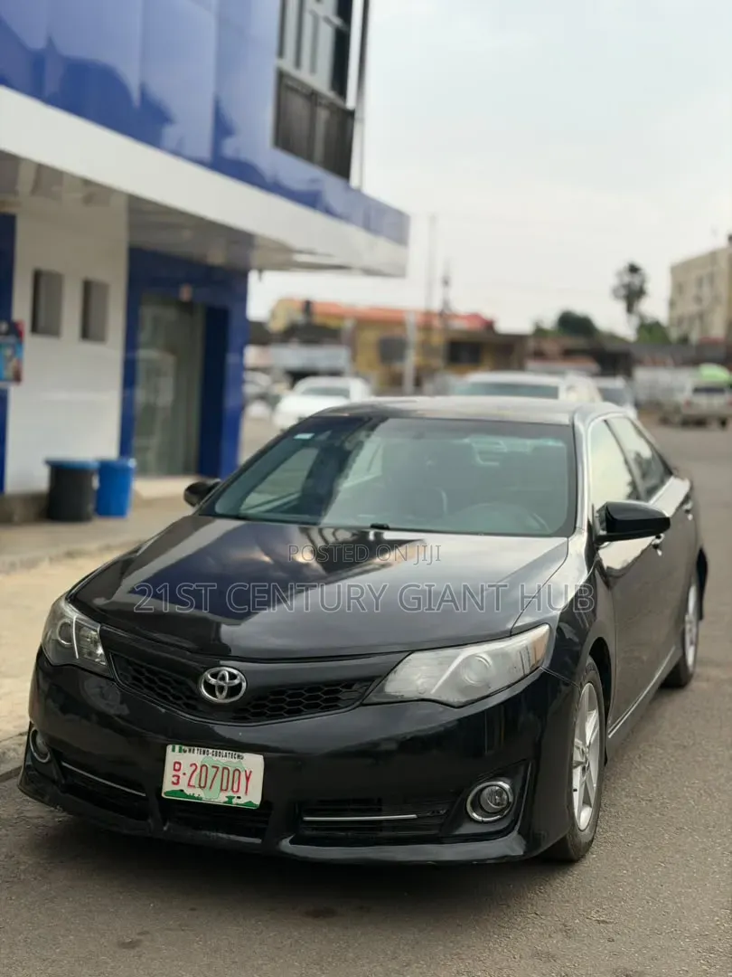 Toyota Camry 2013 Black