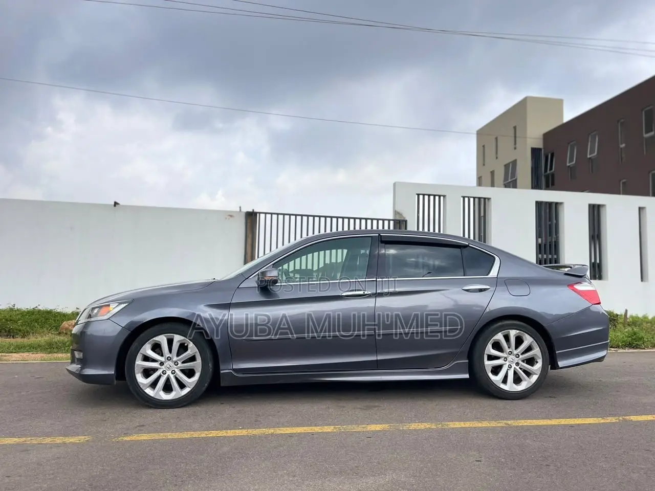 Honda Accord Touring V-6 4dr Sedan (3.5L 6cyl 6A) 2015 Gray