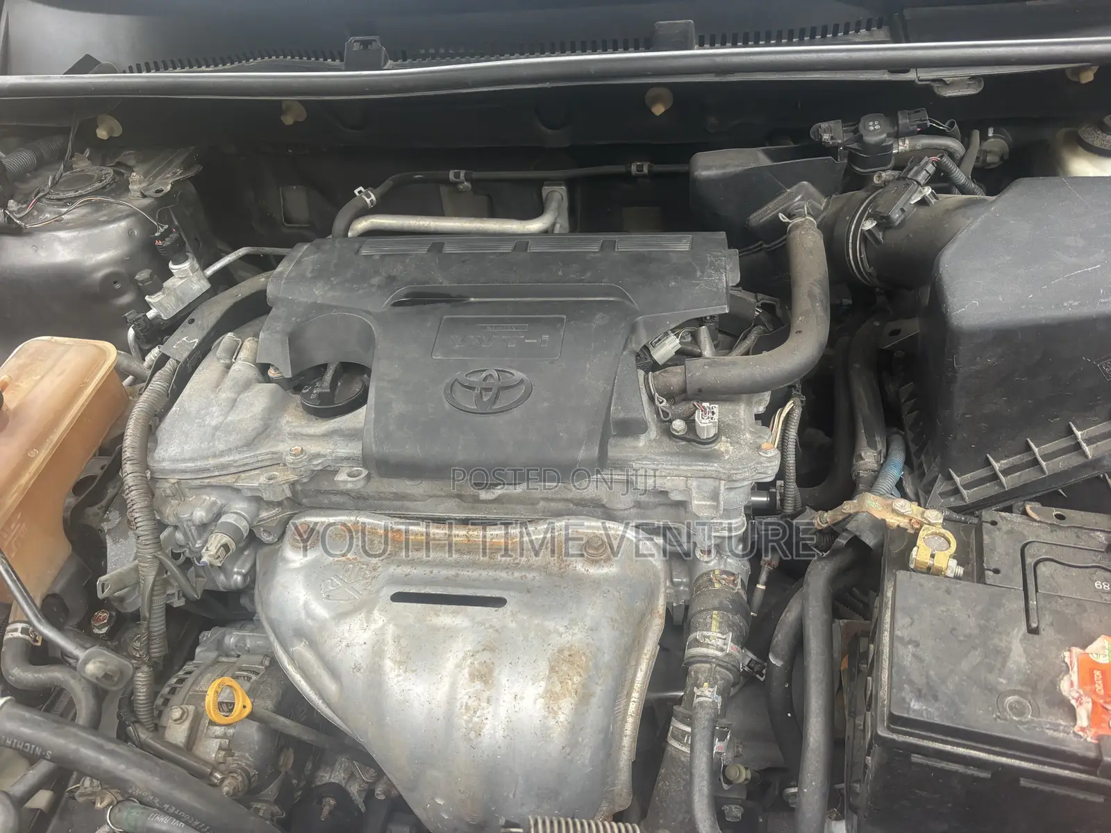 Toyota RAV4 XLE 4dr SUV (2.5L 4cyl 6A) 2014 Gray