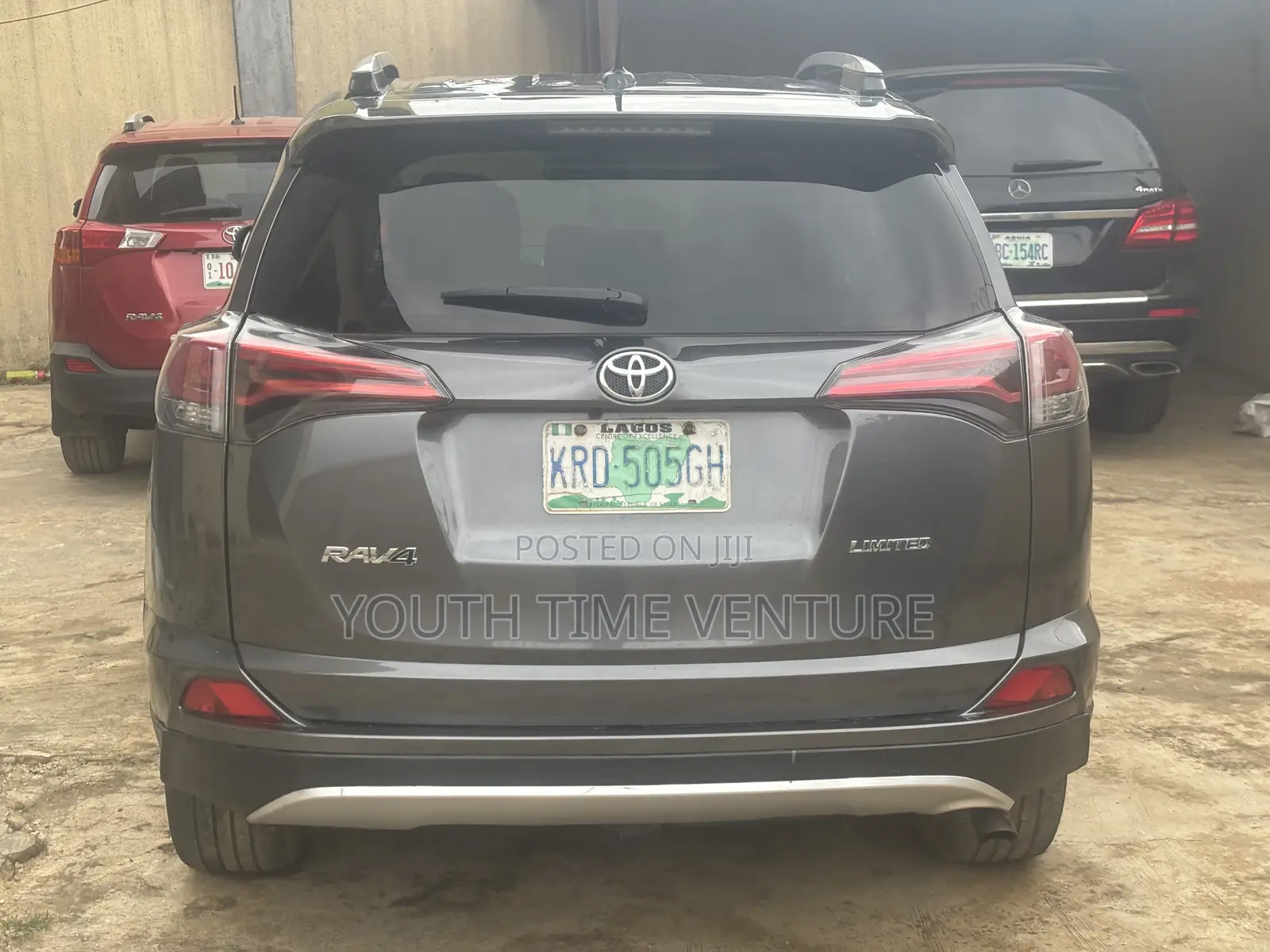 Toyota RAV4 XLE 4dr SUV (2.5L 4cyl 6A) 2014 Gray