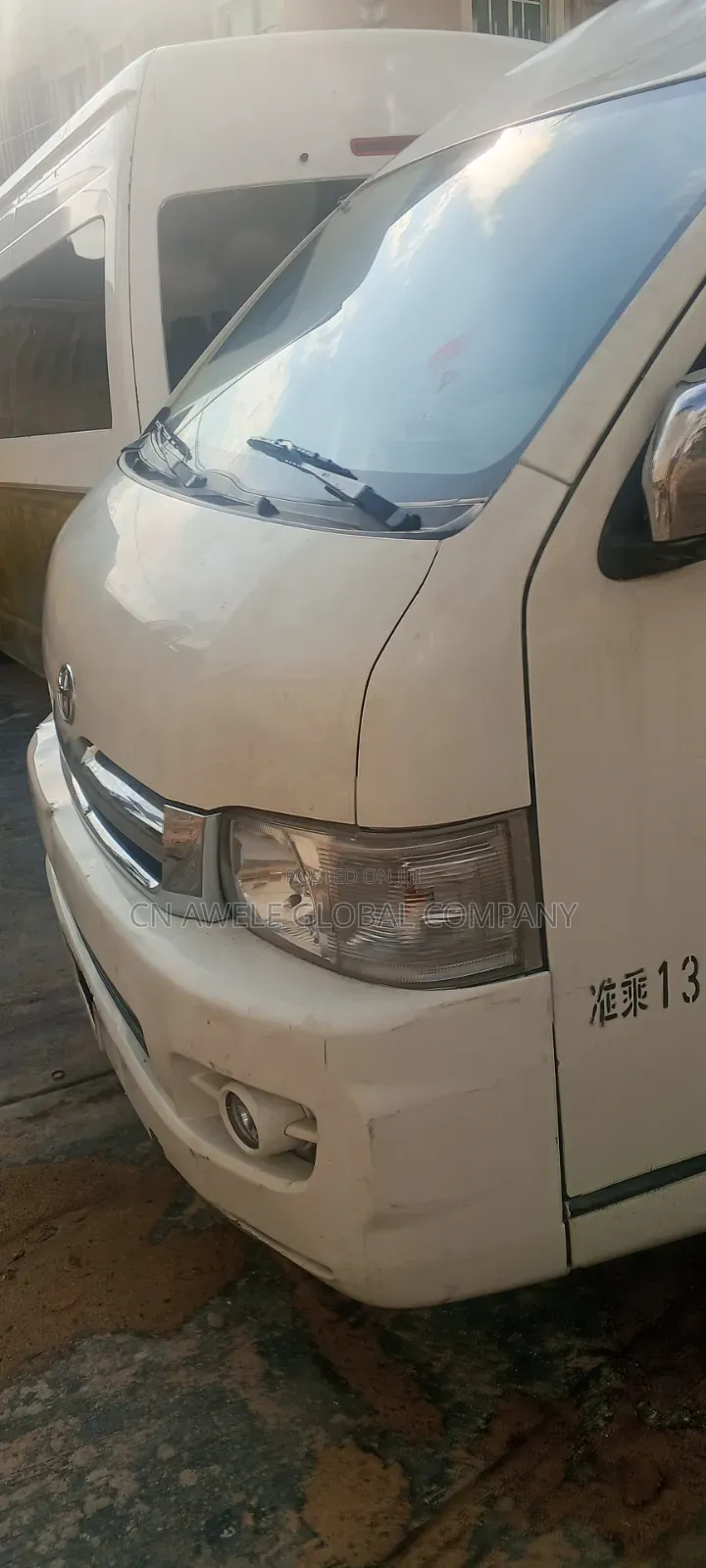 Toyota HiAce 2015 White