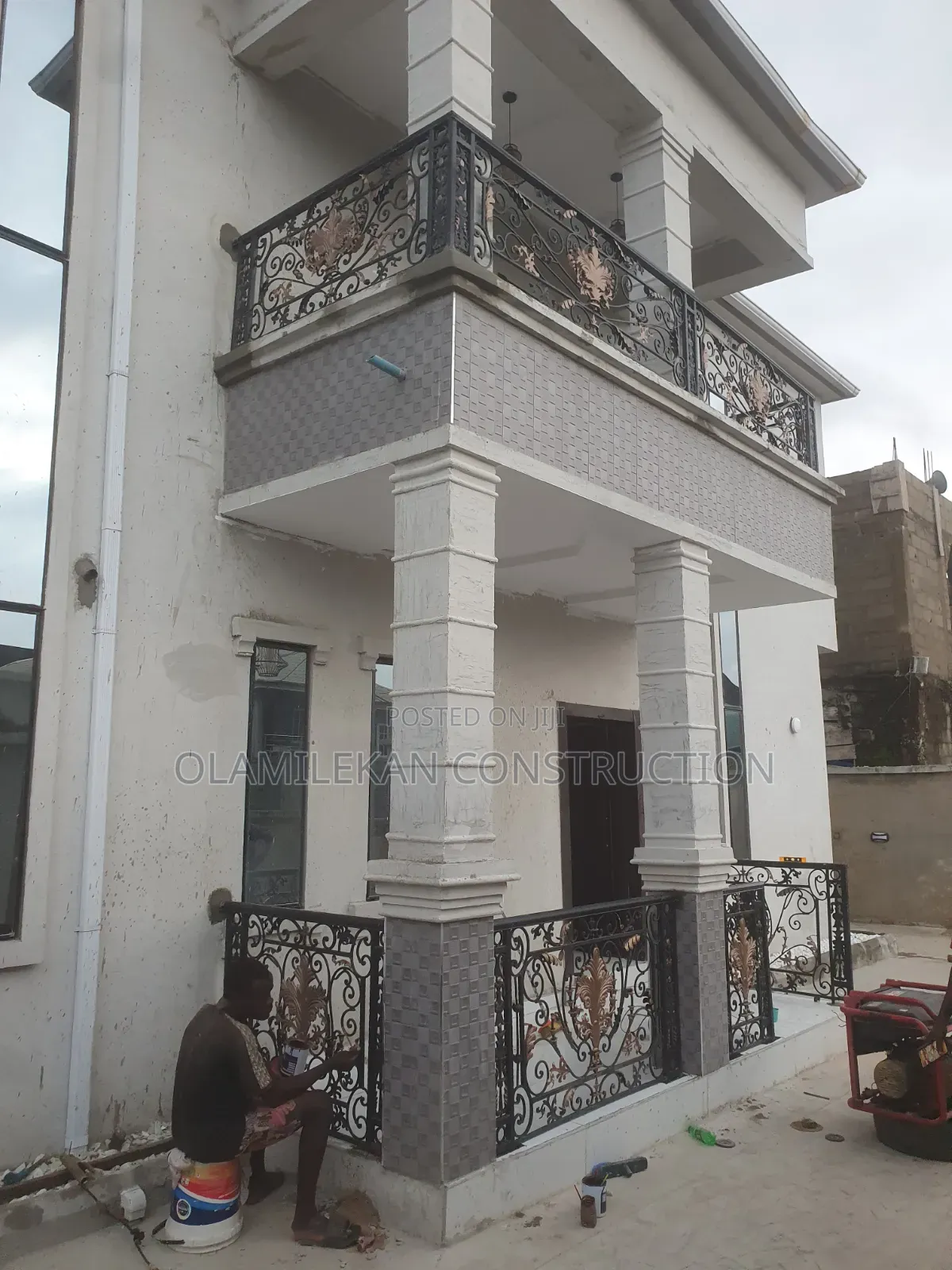 Premium Metal Handrails | Custom Designs Installation