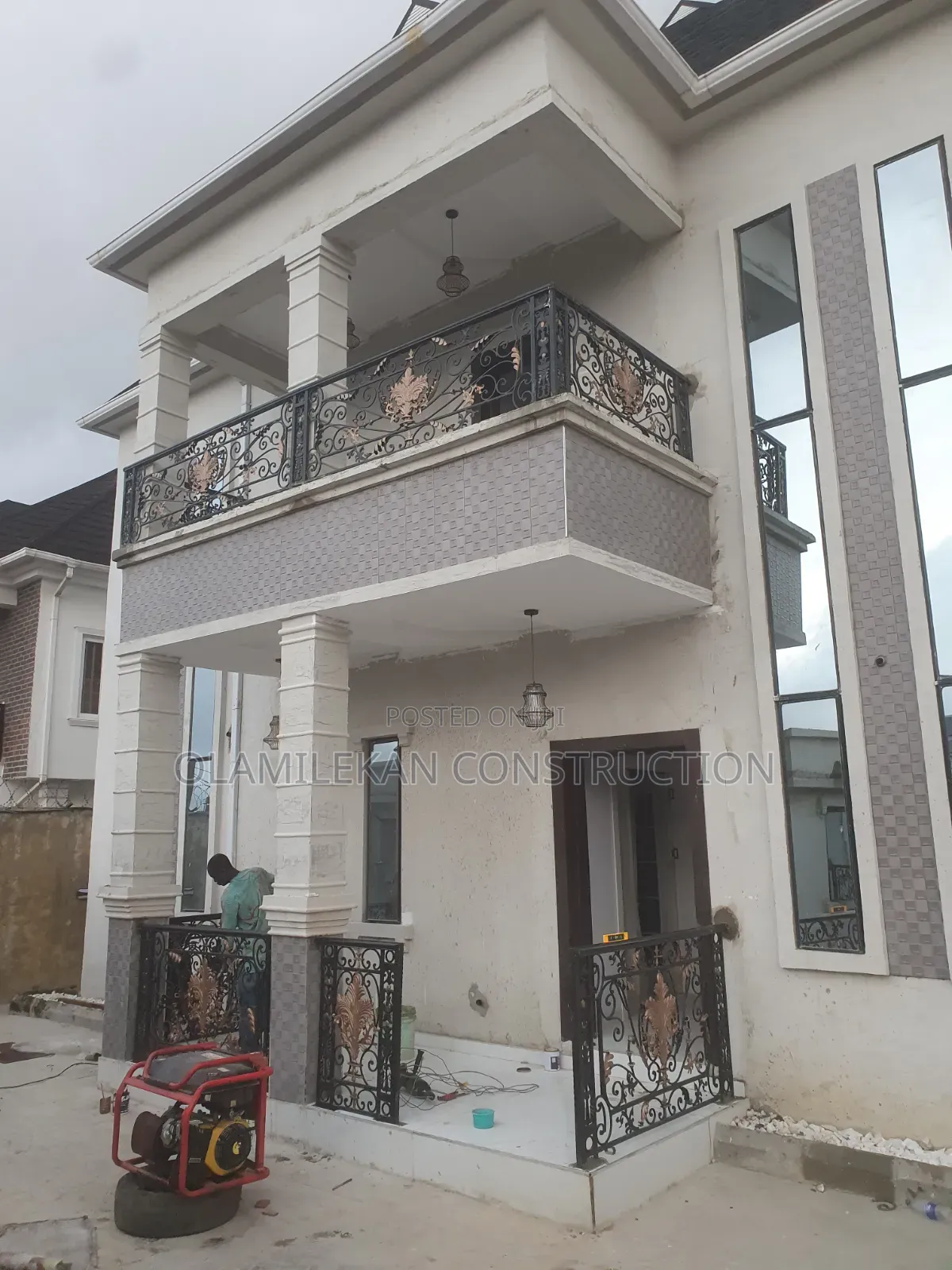 Premium Metal Handrails | Custom Designs Installation