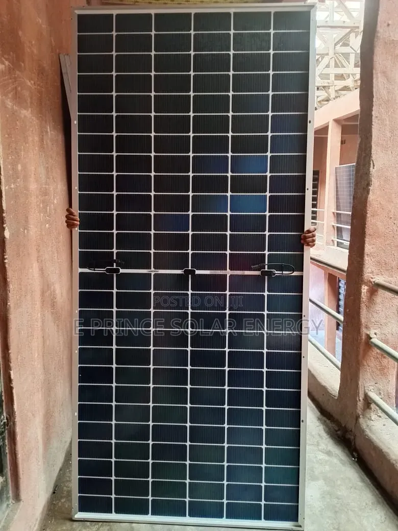 700w JA Solar Panel