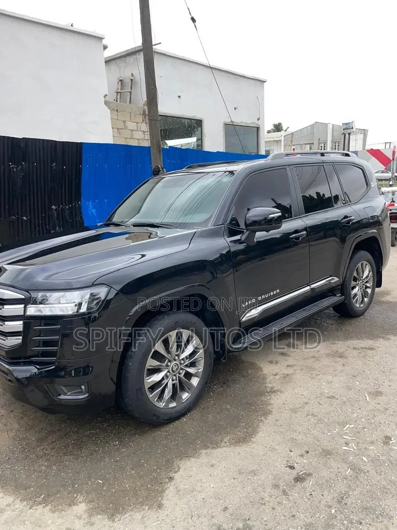 Toyota Land Cruiser 2023 Black