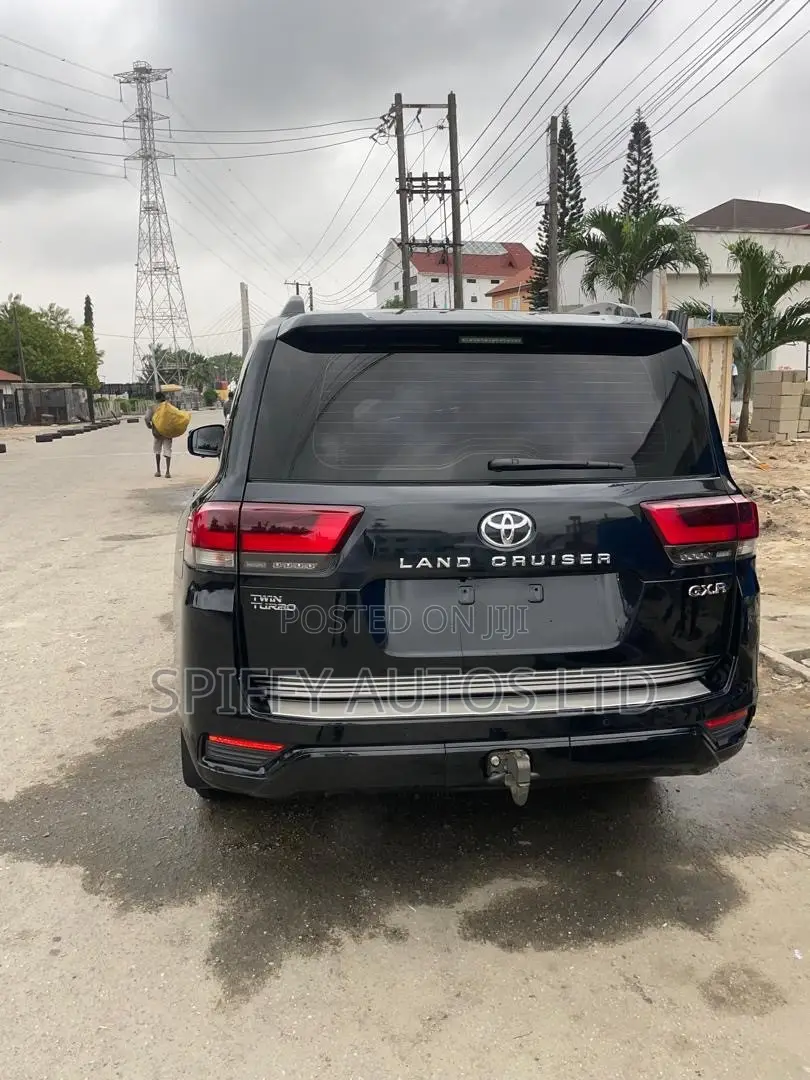 Toyota Land Cruiser 2023 Black